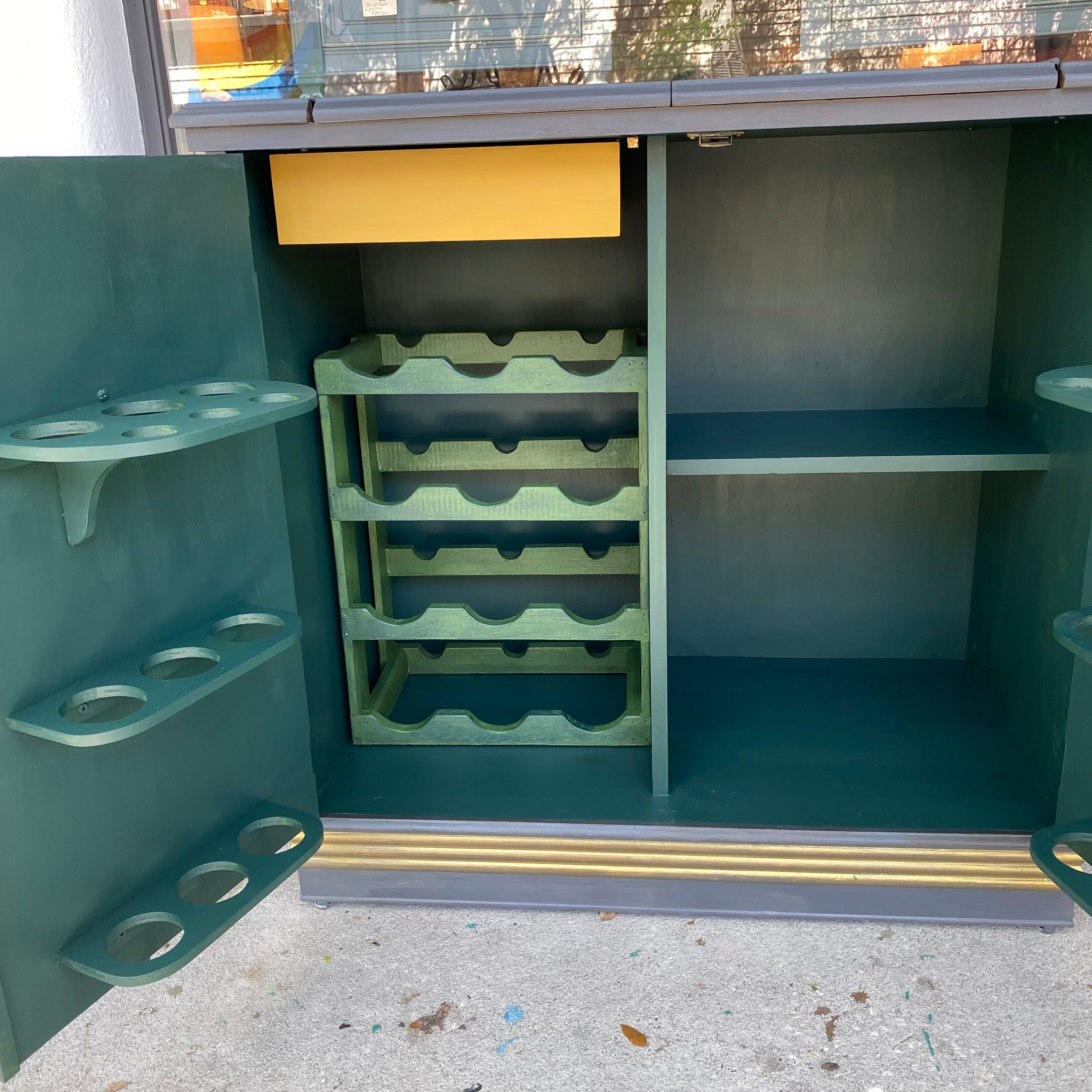 Vintage Bar/Cabinet with Expandable Top