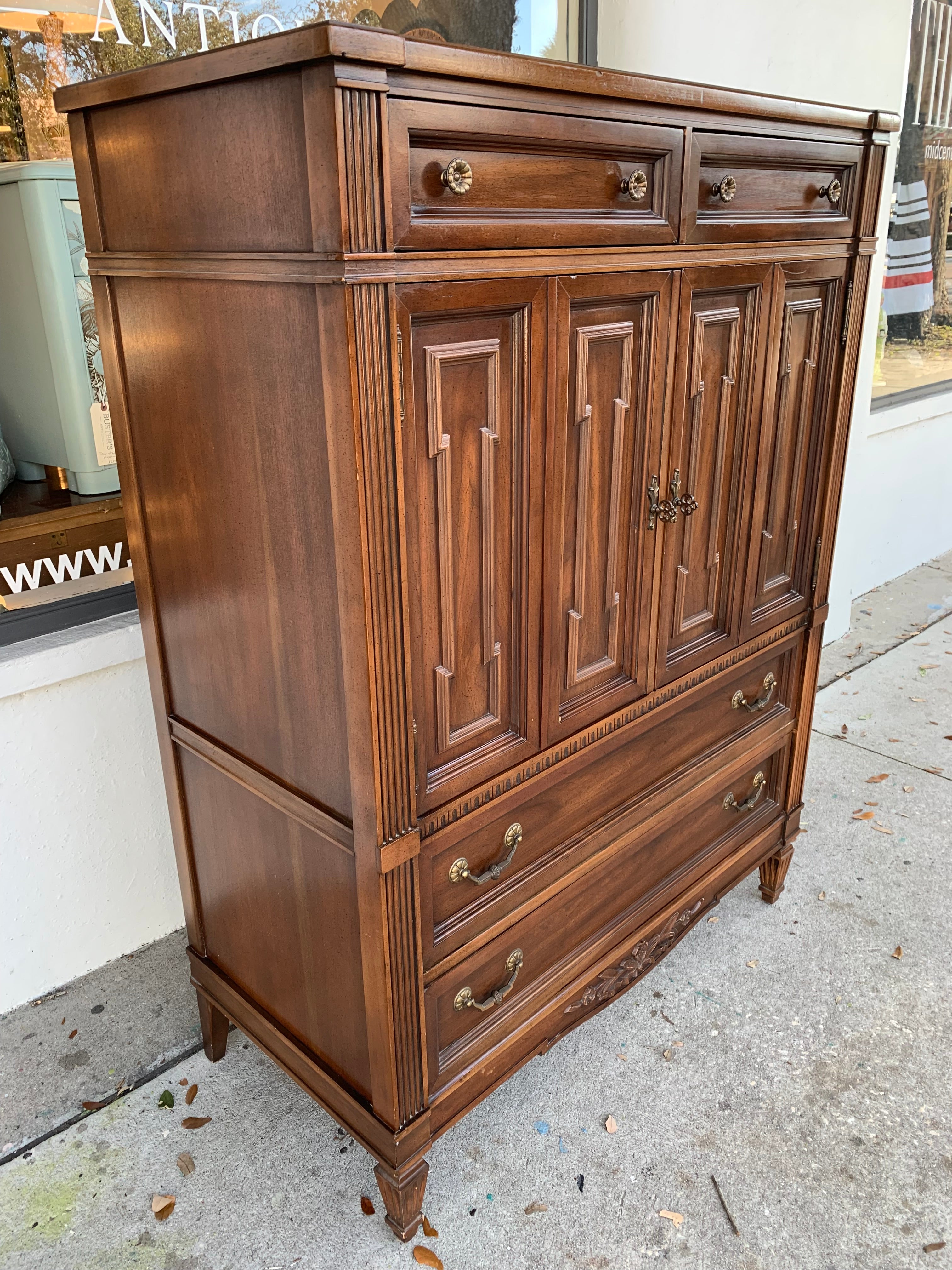 Vintage “Italian Classic” Gentleman’s Chest By Broyhill Premier