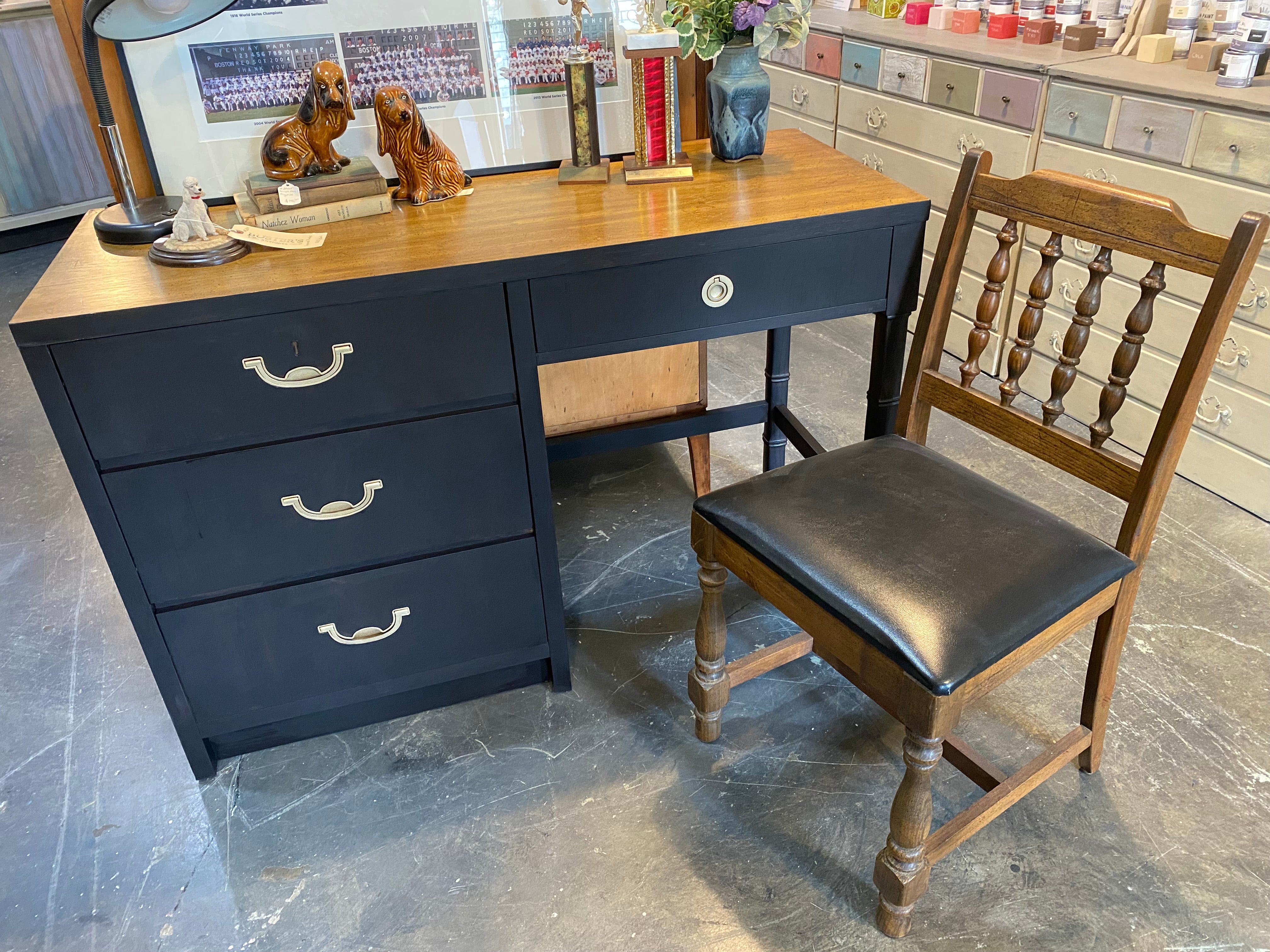 Dixie Citation Writing Desk and Chair