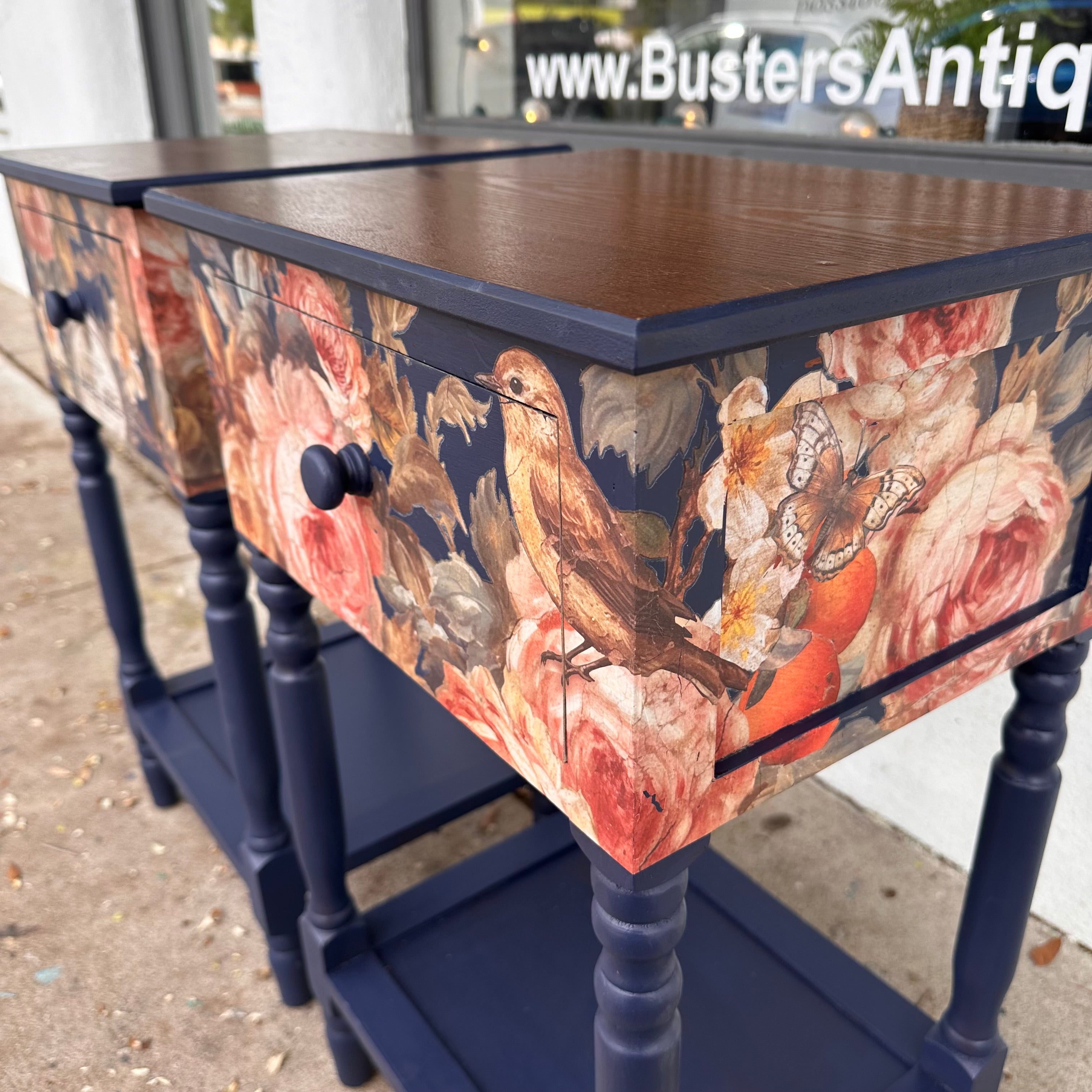 A Pair of Nightstands/End Tables