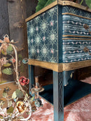 Lattice Rose IOD Paint Inlay