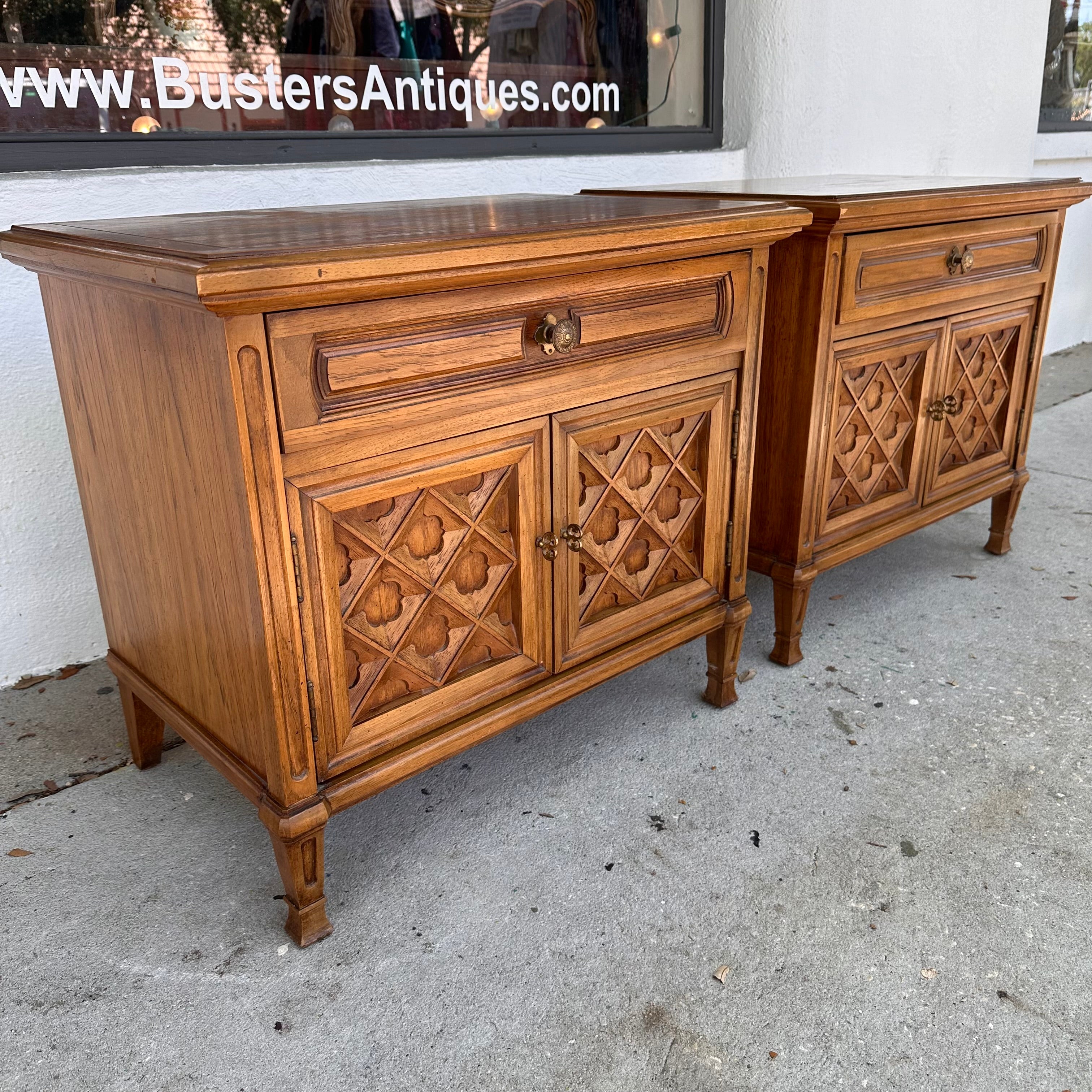 Pair of Thomasville Spanish Revival Pecan Wood Nightstands