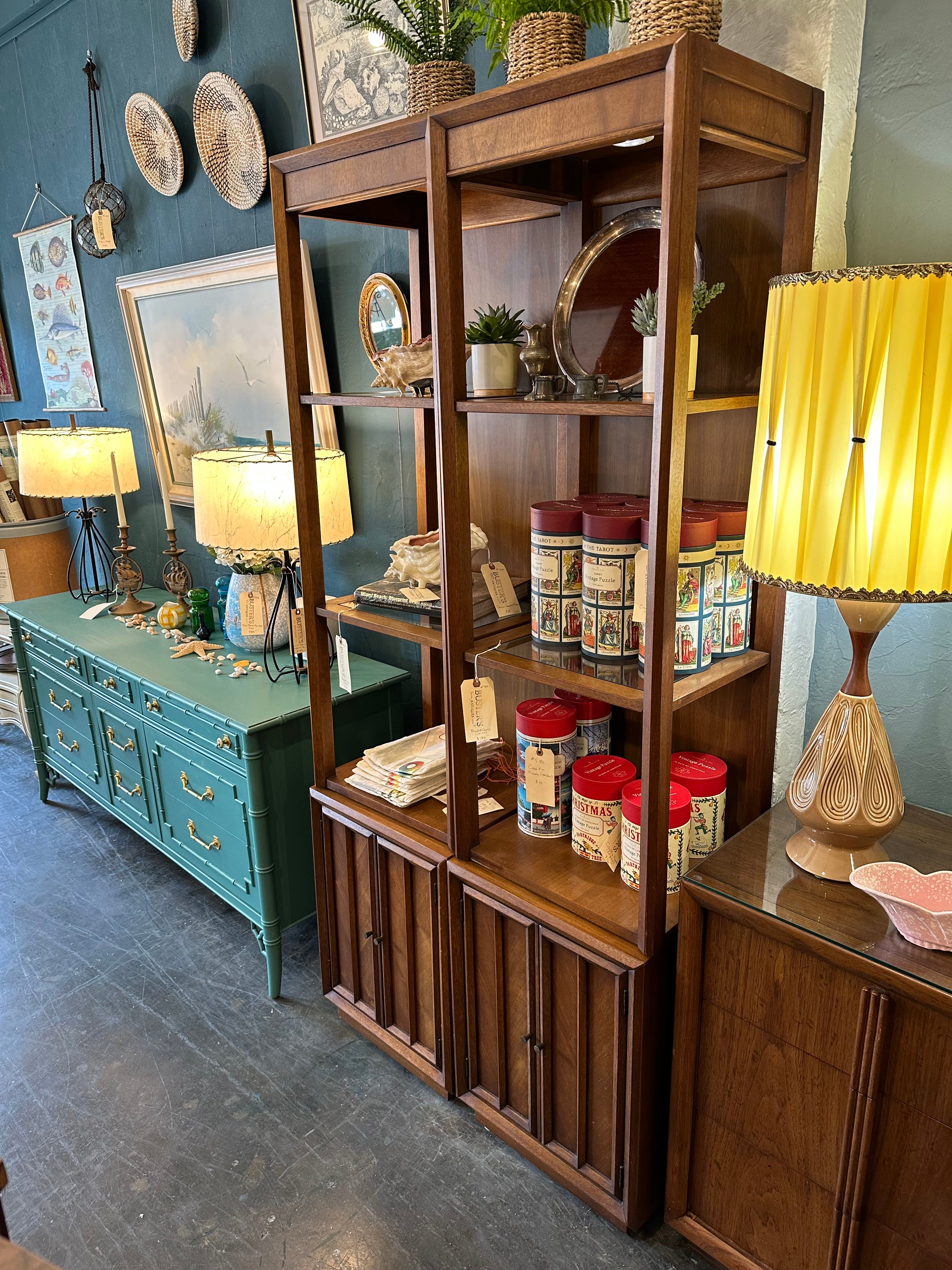 Broyhill Curio Cabinet with Glass Shelves