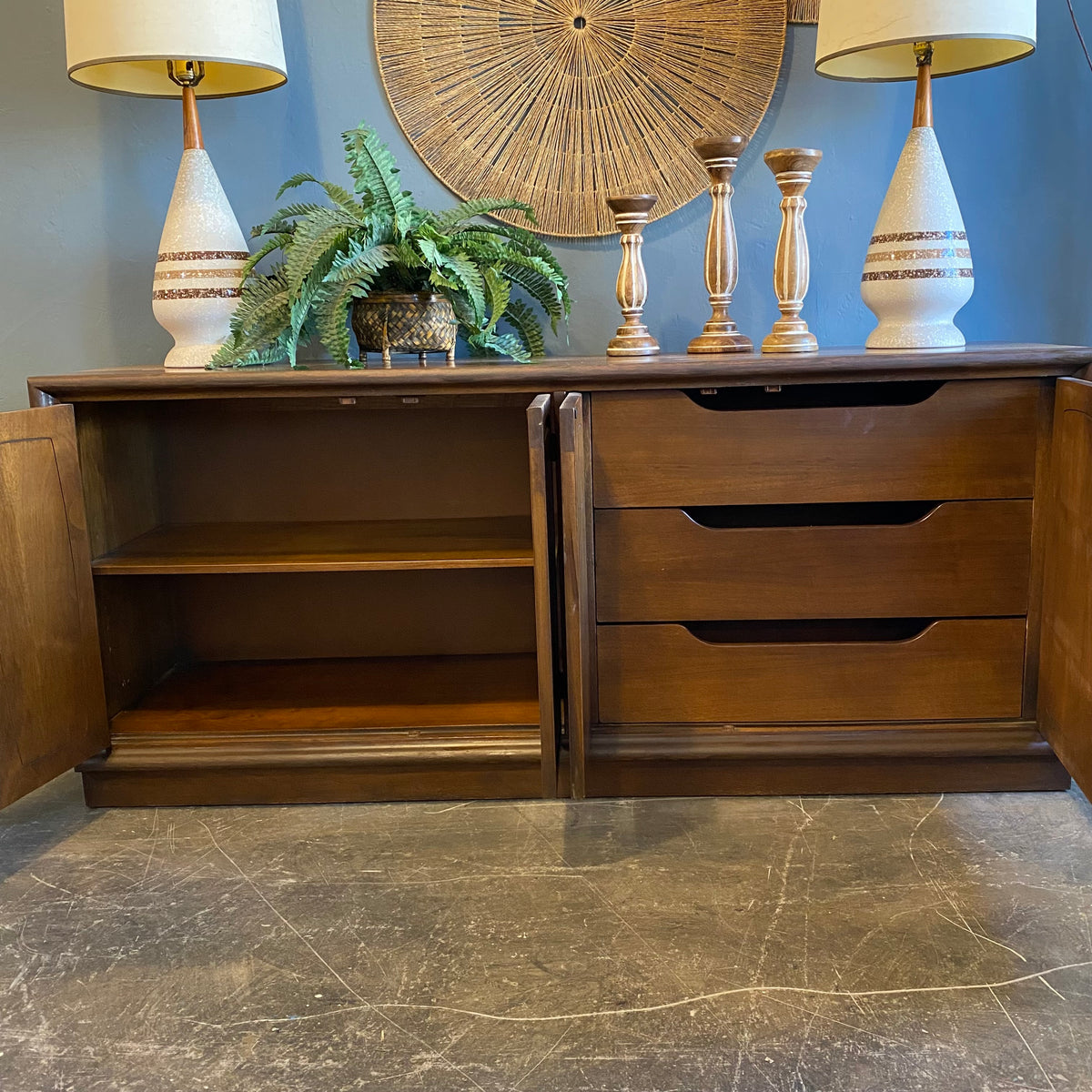 Broyhill Emphasis Credenza