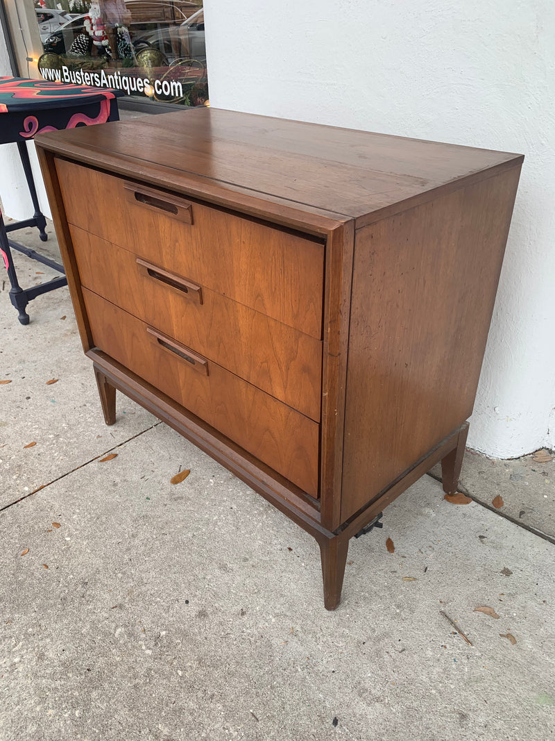 Mid Century 3 Drawer Mid Century Lowboy Dresser