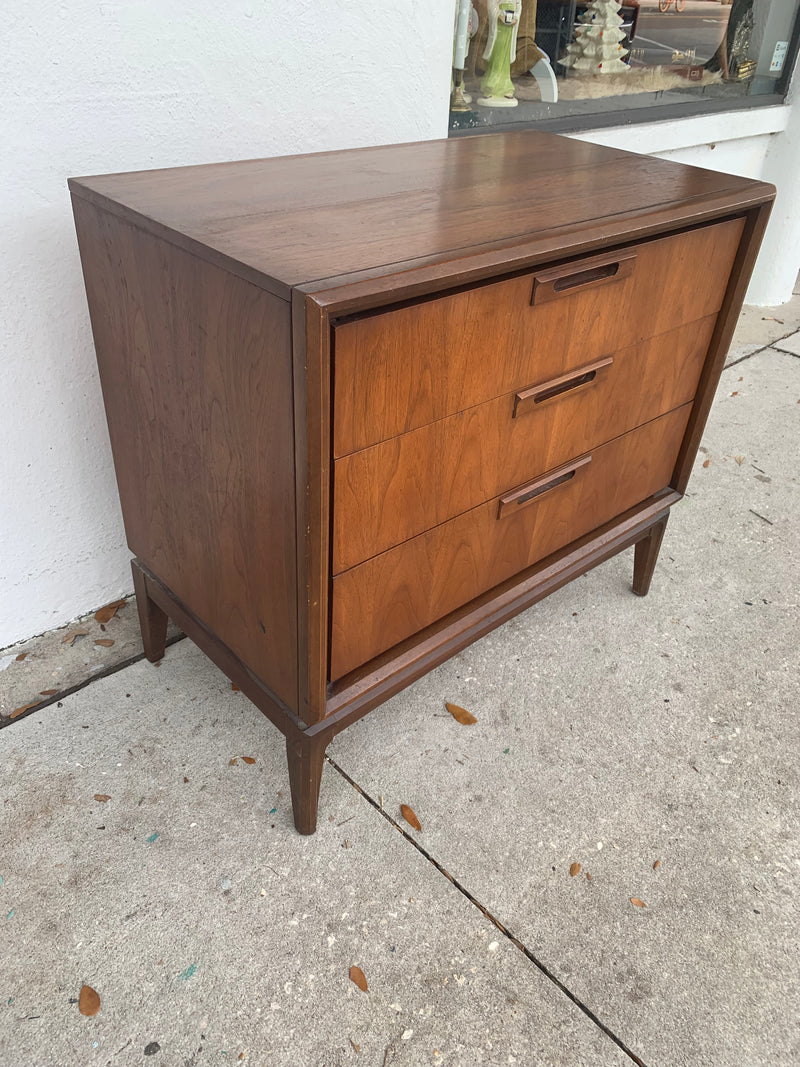 Mid Century 3 Drawer Mid Century Lowboy Dresser