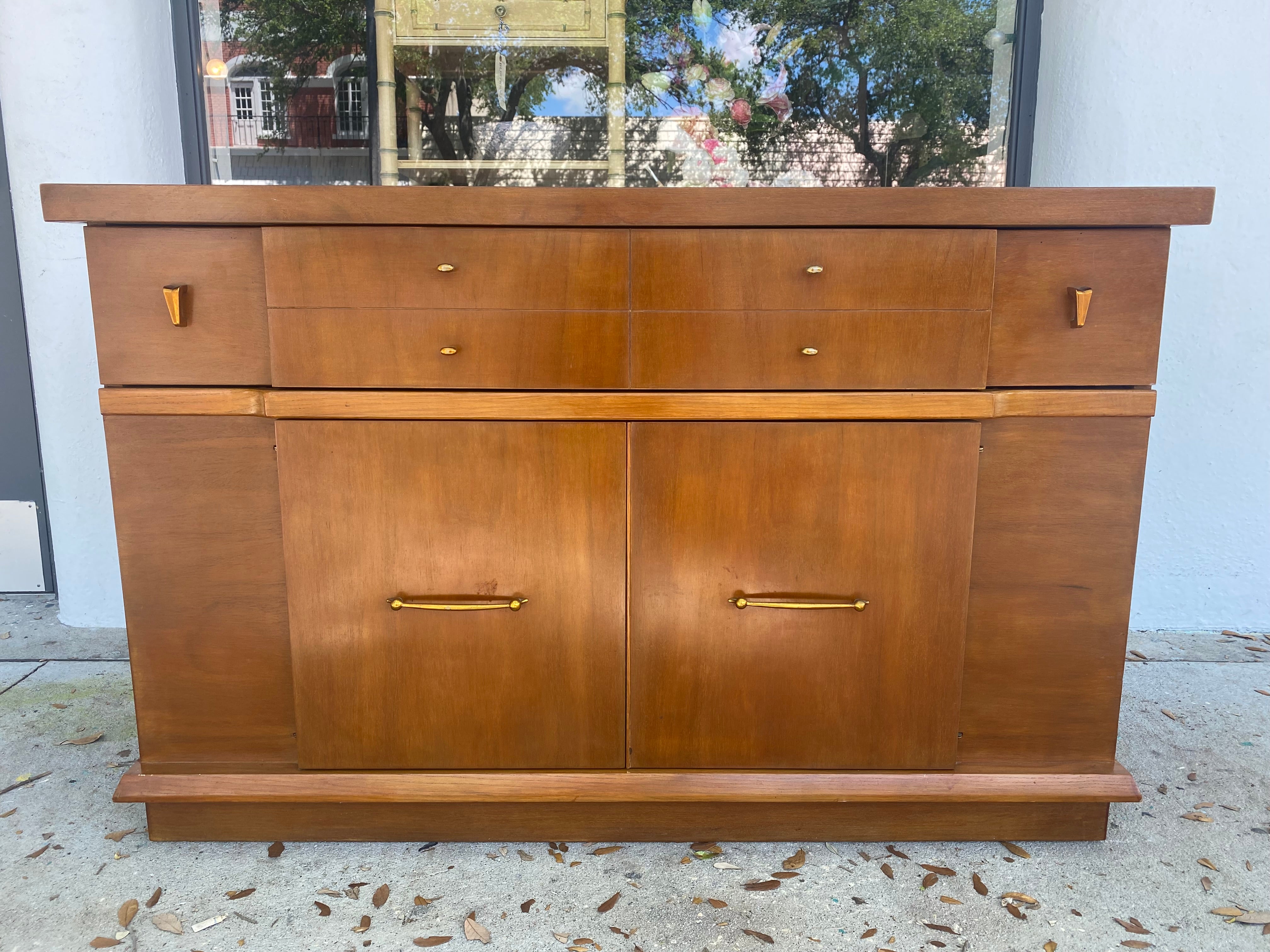 Basic-Witz Sideboard