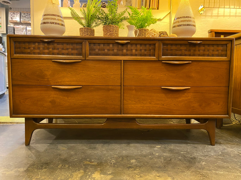 Lane Perception Mid-Century 7 Drawer Dresser