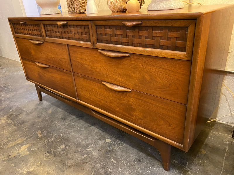 Lane Perception Mid-Century 7 Drawer Dresser