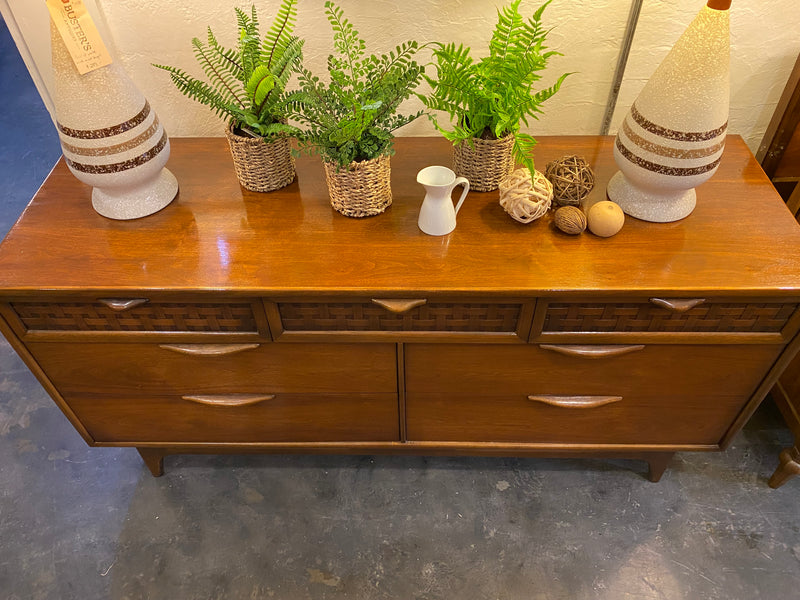 Lane Perception Mid-Century 7 Drawer Dresser