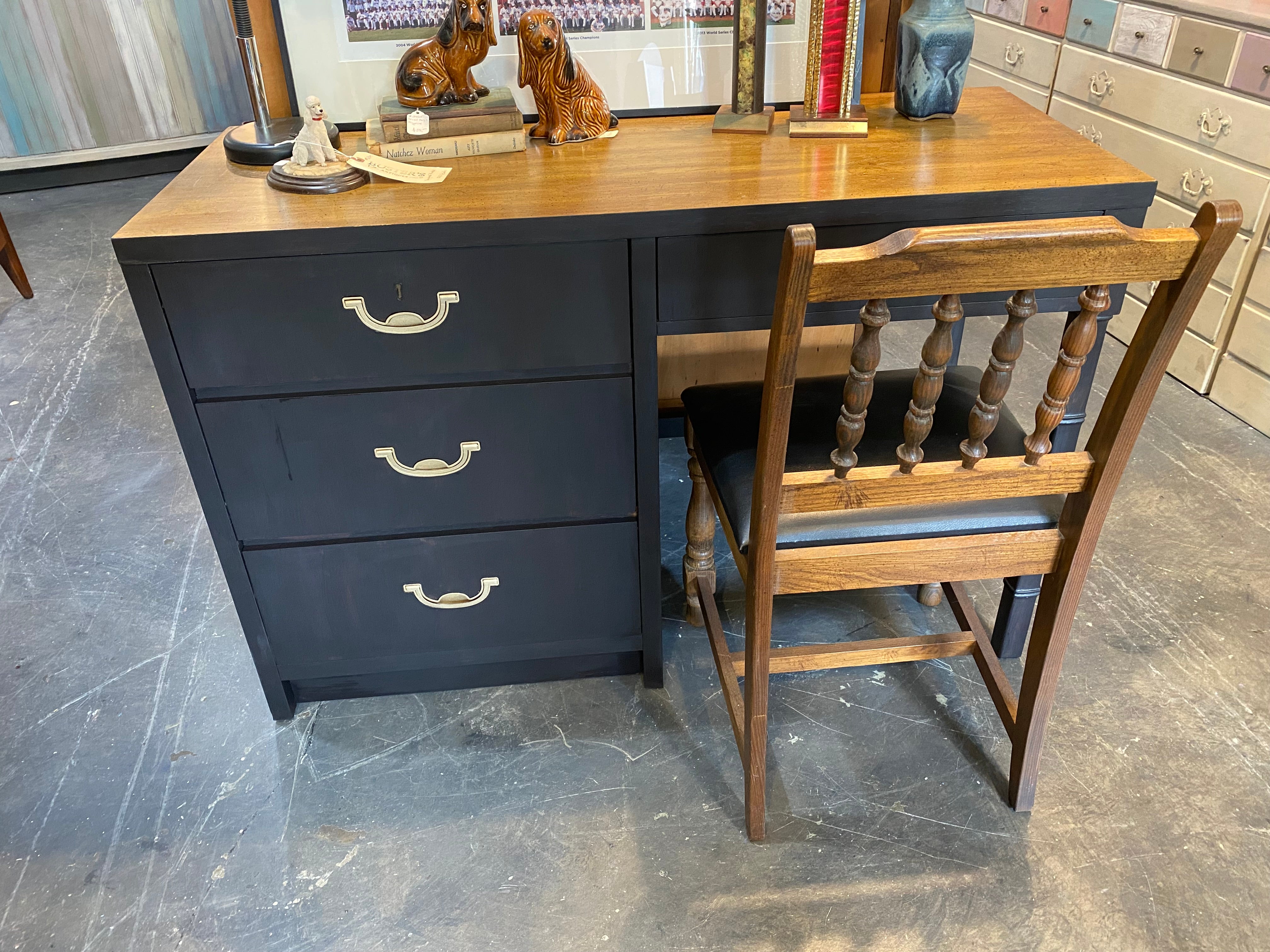 Dixie Citation Writing Desk and Chair