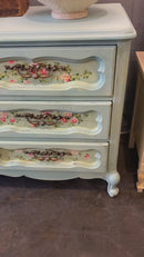 Vintage French Provincial Dresser