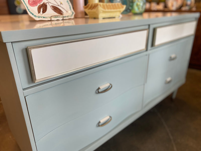 Bassett Mid Century Six Drawer Dresser