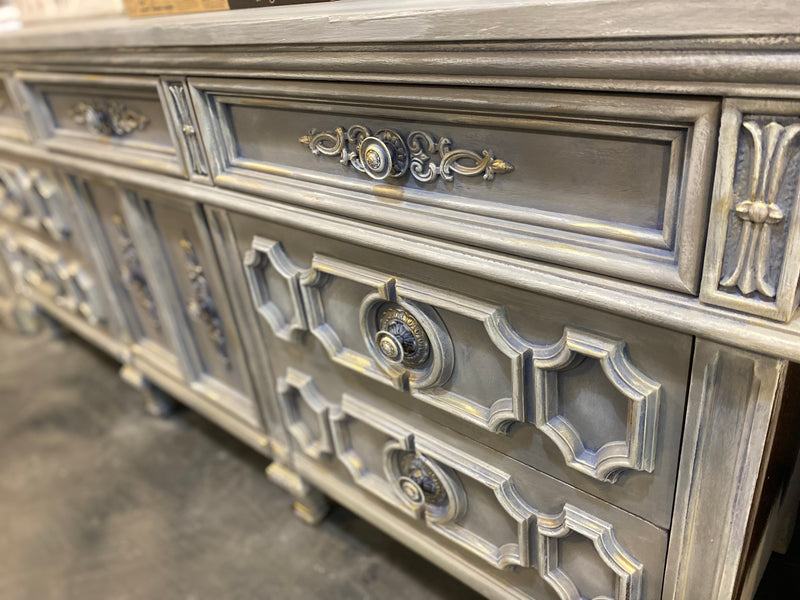 Elegant Bassett Triple Dresser