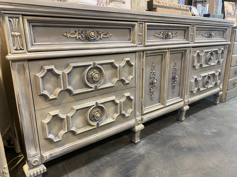 Elegant Bassett Triple Dresser